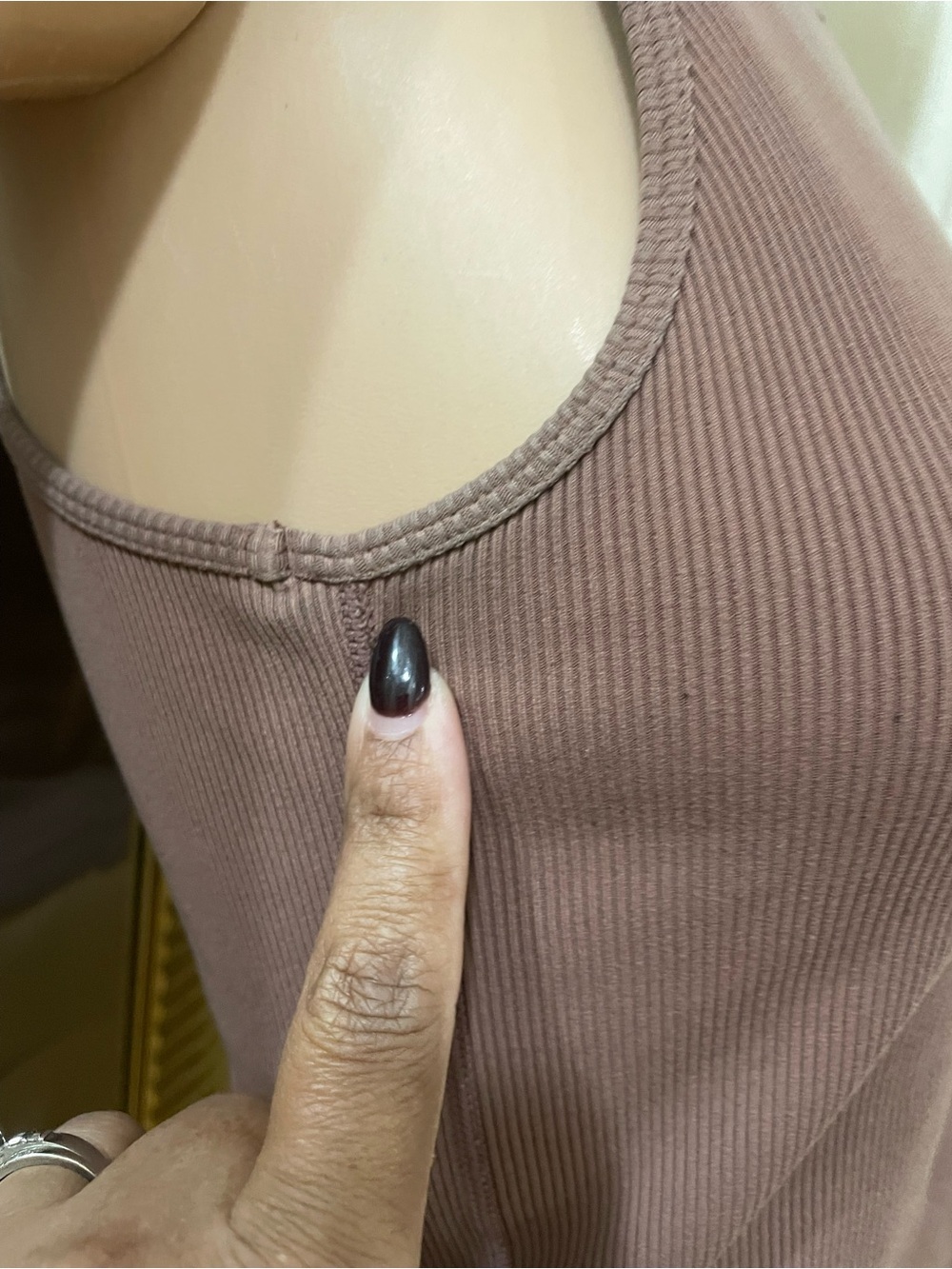 Vuori Mauve Ribbed Crop Tank - Picture 5 of 10